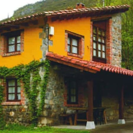 La Rotella, Calma Al Lado De Onís Buitenkant foto
